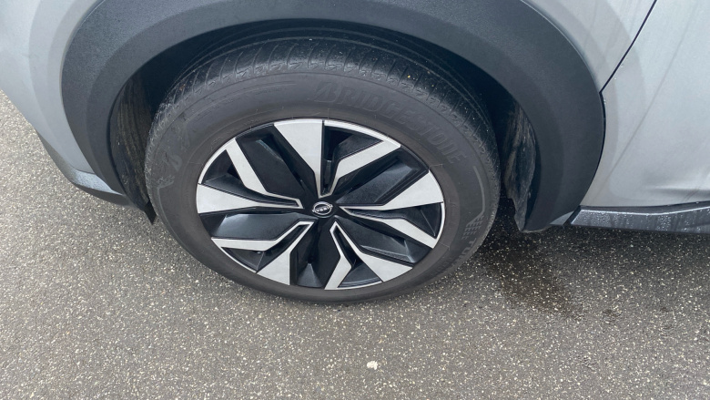 Nissan Juke 1.0 DiG-T Acenta Premium 5dr Petrol Hatchback